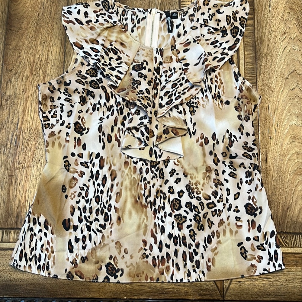 Leopard sleeveless blouse